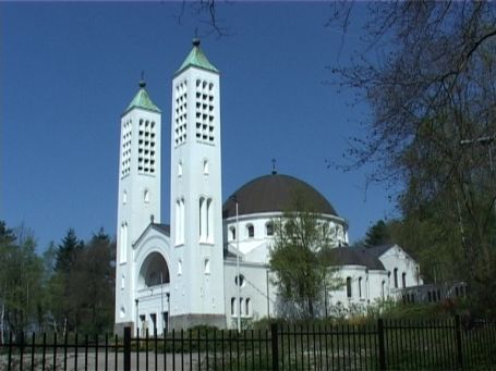 Groesbeek NL : Ortschaft Heilig-Landstichting, Pastoor Rabouplein, Cenakel Kirche